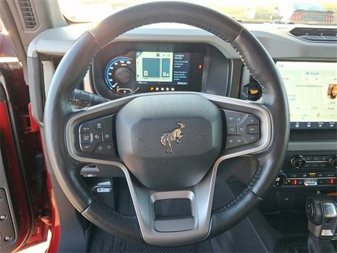 Used 2021 Ford Bronco Badlands image 15