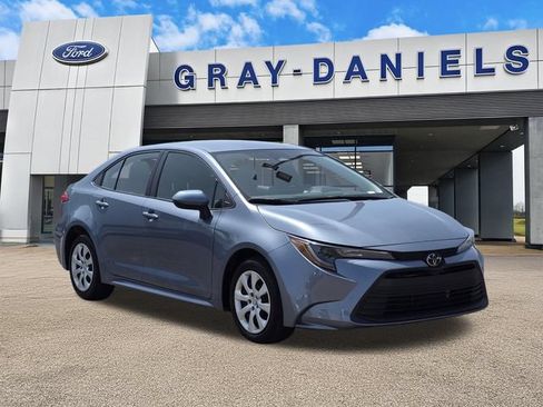 Used 2024 Toyota Corolla LE FWD image 1