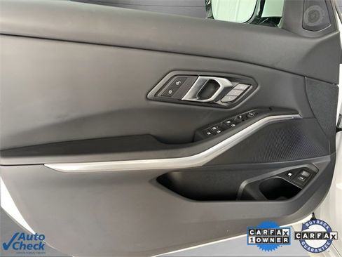 Used 2024 BMW 330e w/ Convenience Package image 79