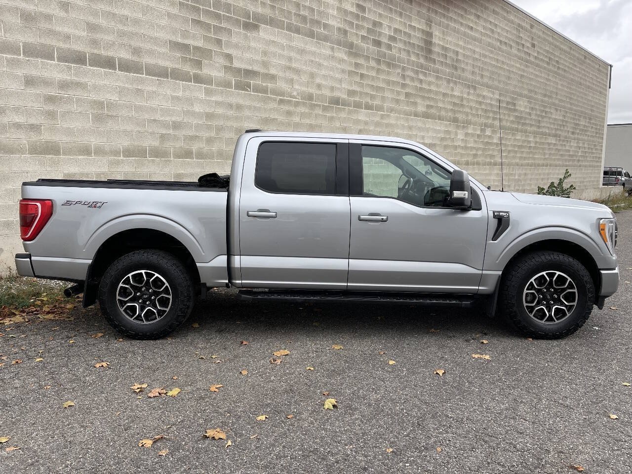 Used 2021 Ford F150 XLT w/ Equipment Group 302A High AWD/4WD image 3