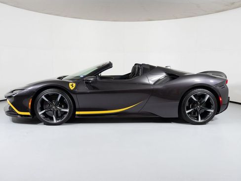 Used 2022 Ferrari SF90 Spider AWD/4WD image 26