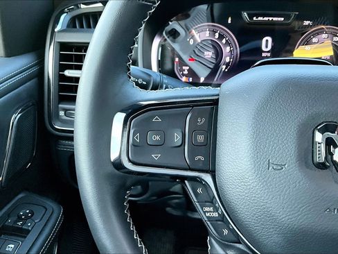 New 2025 RAM 1500 Limited AWD/4WD image 17