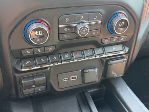 Used 2019 Chevrolet Silverado 1500 High Country RWD image 27