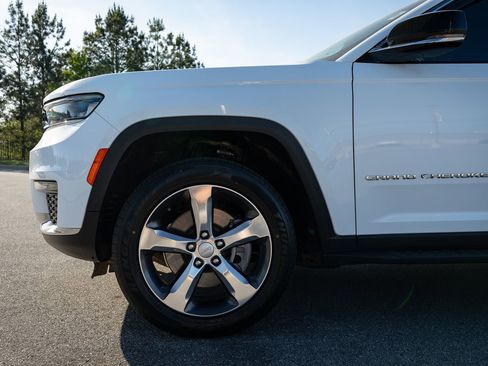 Used 2021 Jeep Grand Cherokee L Limited AWD/4WD image 4