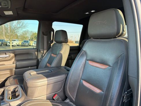 Used 2020 GMC Sierra 2500 AT4 w/ AT4 Premium Package image 15