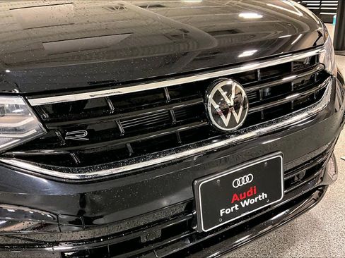 Used 2024 Volkswagen Tiguan SE R-Line image 33