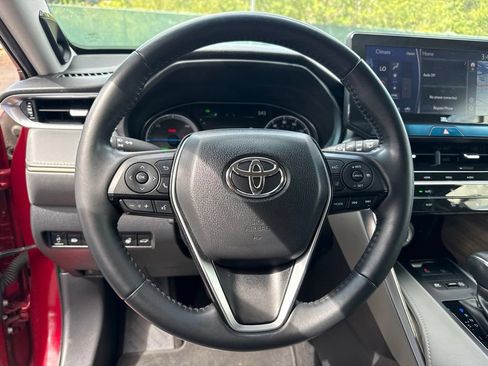 Used 2021 Toyota Venza XLE w/ Softex Package AWD/4WD image 10