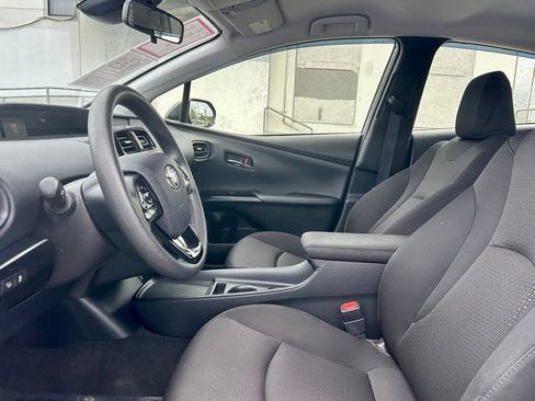 Certified 2022 Toyota Prius LE AWD/4WD image 10