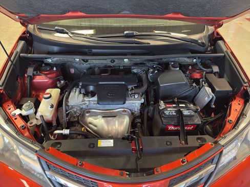 Used 2015 Toyota RAV4 XLE w/ Outdoor Package AWD/4WD image 35