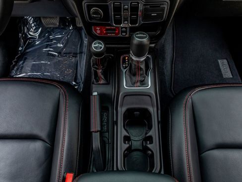 Used 2023 Jeep Gladiator Rubicon w/ LED Lighting Group image 28