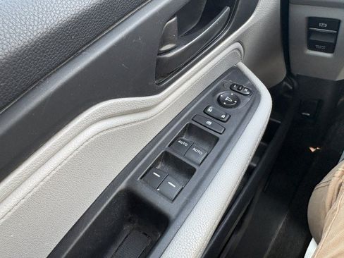 Used 2019 Honda Odyssey LX image 21
