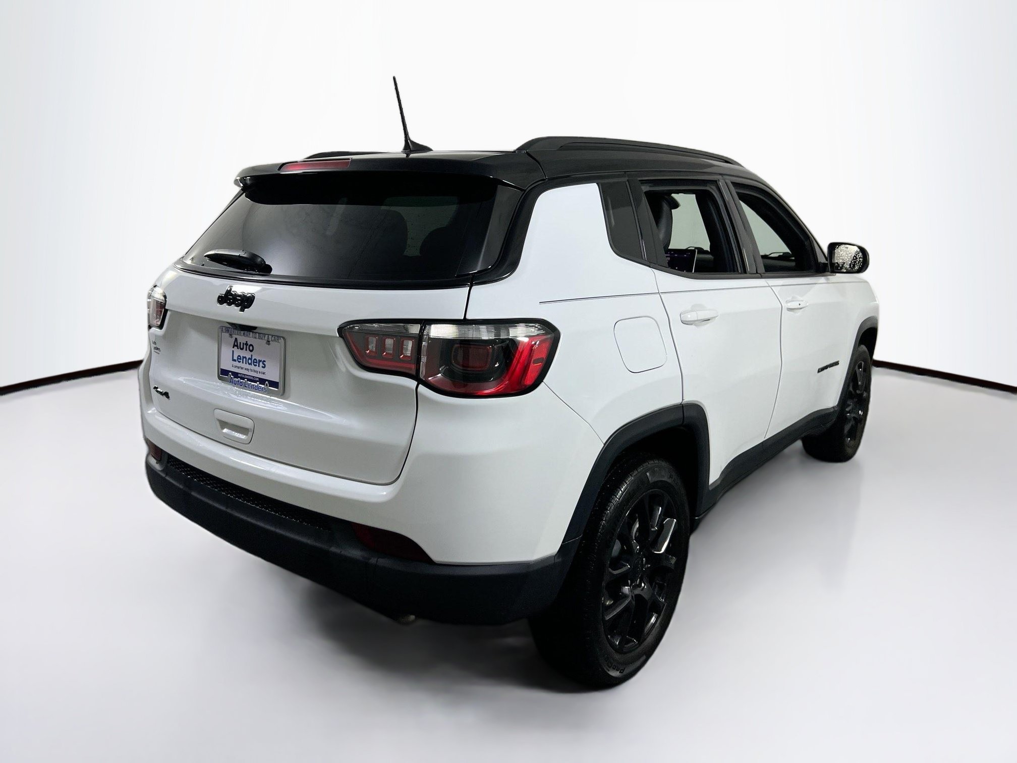 Used 2022 Jeep Compass Latitude w/ Convenience Group AWD/4WD image 5