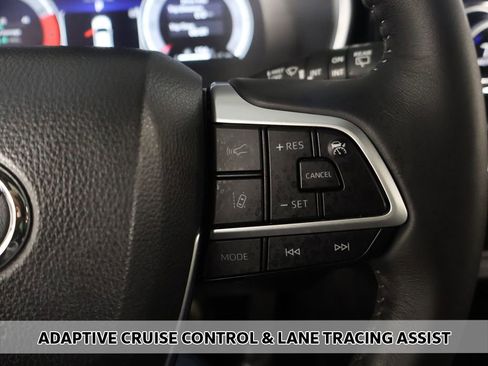 Used 2025 Toyota Highlander XSE AWD/4WD image 5