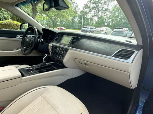 Used 2015 Hyundai Genesis 3.8 w/ Option Group 04 AWD/4WD image 18