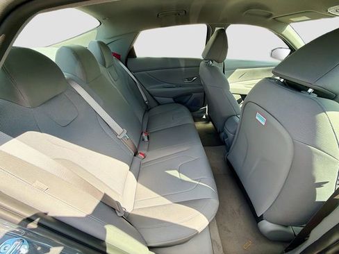 New 2026 Hyundai Elantra SE image 24