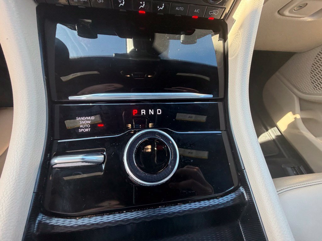 Used 2025 Jeep Grand Cherokee Limited AWD/4WD image 31