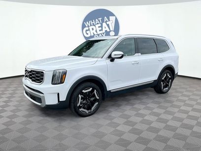 Used 2023 Kia Telluride S w/ S Sunroof Package