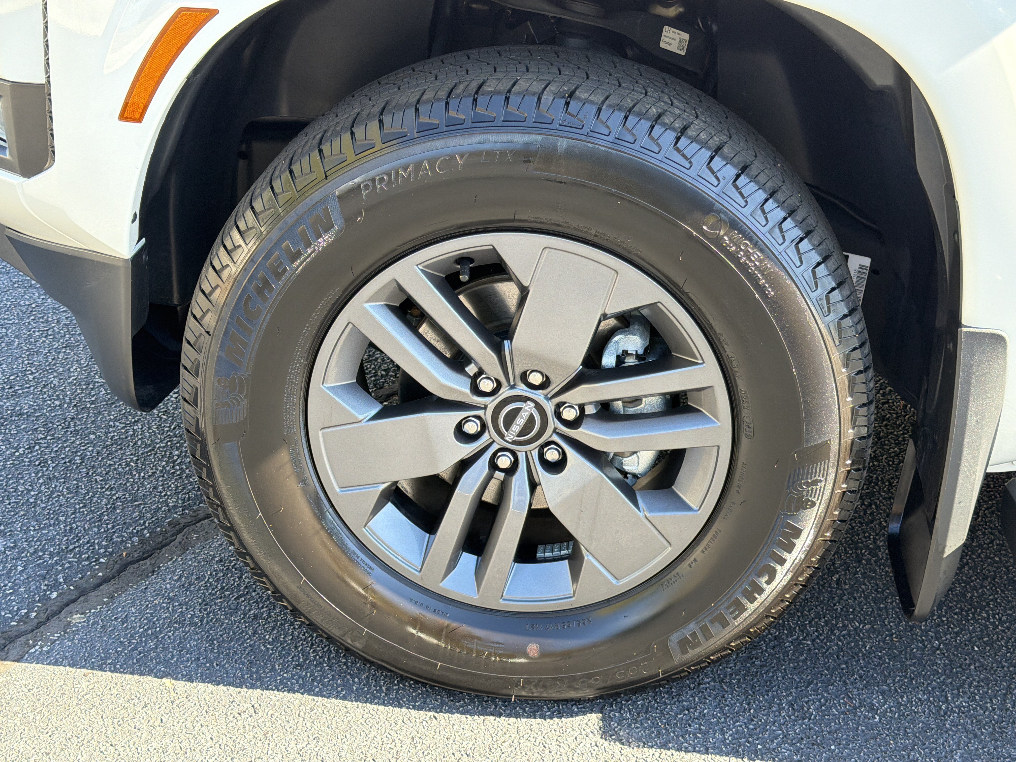 Used 2025 Nissan Frontier SV w/ SV Convenience Package RWD image 26