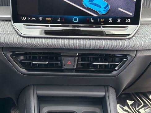 New 2026 Volkswagen Tiguan S image 18