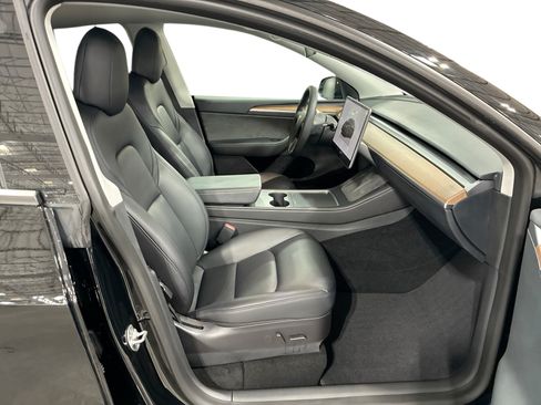 Certified 2023 Tesla Model Y Performance AWD/4WD image 13