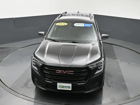 Used 2024 GMC Terrain SLE w/ Driver Convenience Package FWD image 27