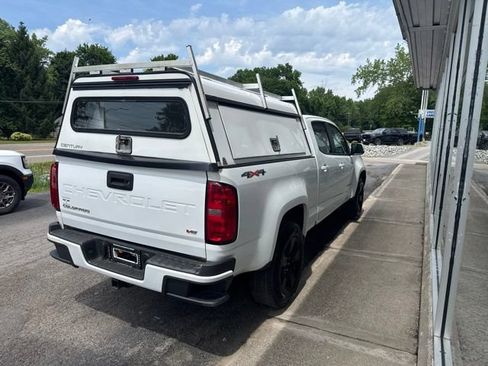 Used 2022 Chevrolet Colorado LT w/ Luxury Package AWD/4WD image 5