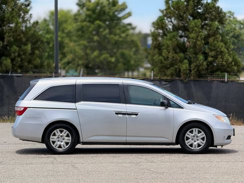 Used 2013 Honda Odyssey LX image 7