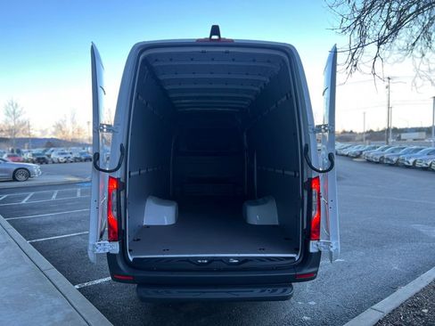 Used 2024 Mercedes-Benz Sprinter 3500 image 14