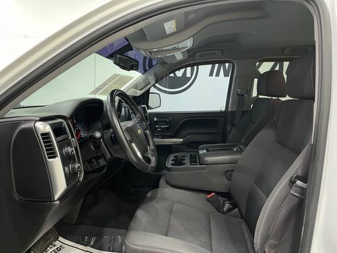 Used 2017 Chevrolet Silverado 1500 LT AWD/4WD image 11