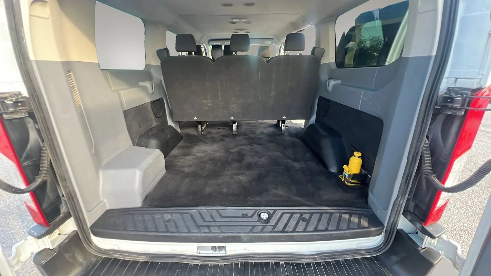 Used 2019 Ford Transit 150 XL RWD image 19