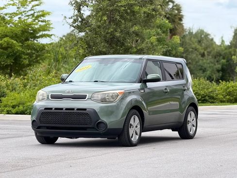 Used 2014 Kia Soul FWD image 3