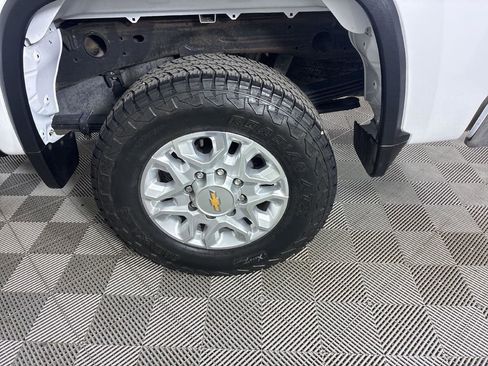 Used 2021 Chevrolet Silverado 2500 W/T w/ WT Convenience Package image 9
