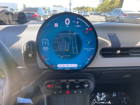 Used 2025 MINI Cooper 2-Door Hardtop image 13