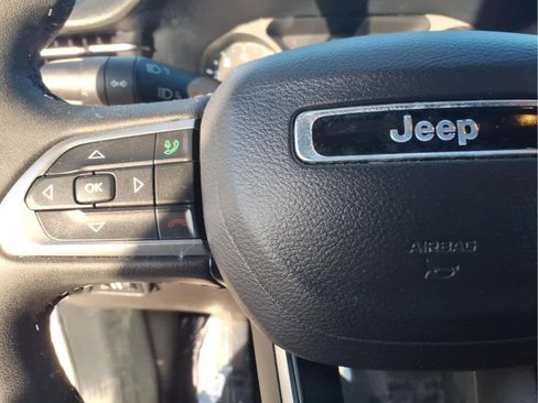 Used 2024 Jeep Compass Latitude AWD/4WD image 28