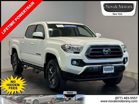 Used 2023 Toyota Tacoma SR5 AWD/4WD image 1