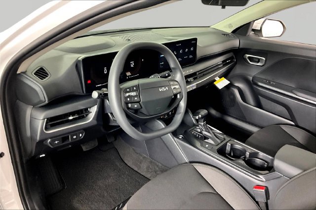 New 2026 Kia K4 FWD image 8