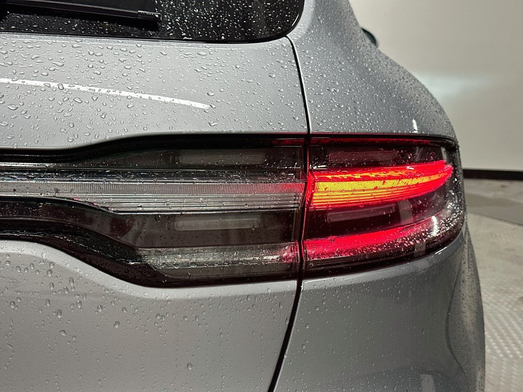 Certified 2021 Porsche Macan GTS AWD/4WD image 33