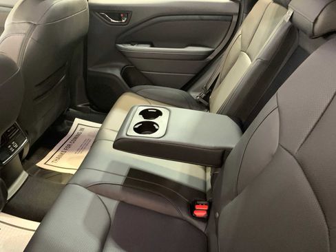New 2025 Subaru Forester Limited image 5