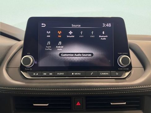 Used 2025 Nissan Rogue SV AWD/4WD image 11