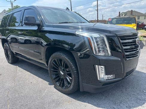 Used 2016 Cadillac Escalade Platinum AWD/4WD image 10