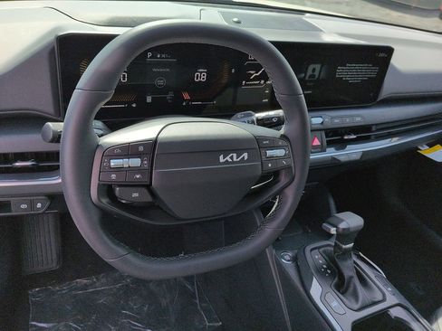 New 2026 Kia K4 EX image 9