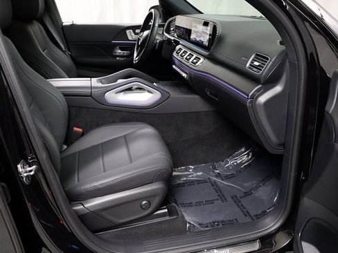 Certified 2025 Mercedes-Benz GLS 450 4MATIC image 39