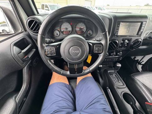 Used 2016 Jeep Wrangler Unlimited Sahara AWD/4WD image 33
