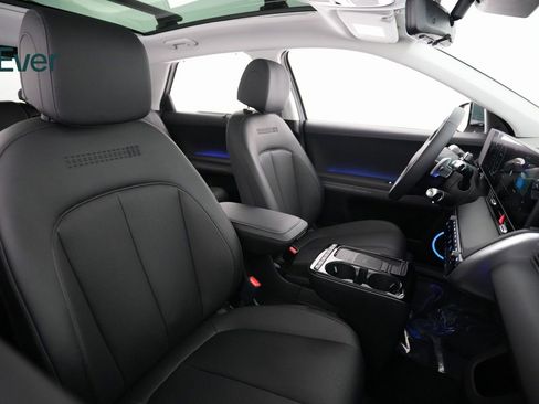 Used 2025 Hyundai Ioniq 5 Limited image 8