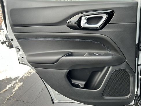 New 2026 Jeep Compass Limited image 30