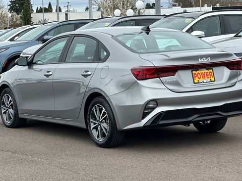 Used 2023 Kia Forte LXS w/ LXS Technology Package image 6