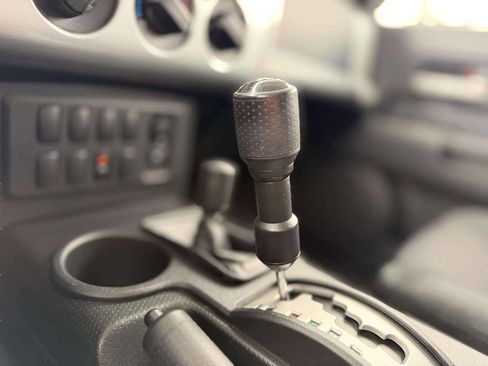 Used 2007 Toyota FJ Cruiser 4WD image 25