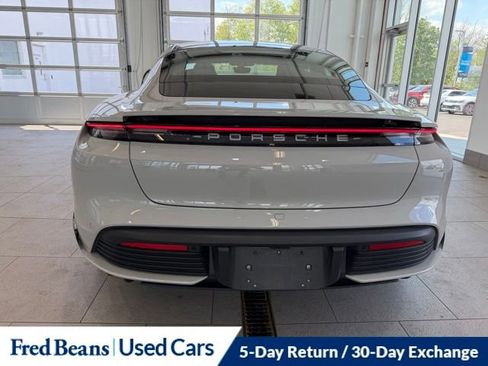 Used 2022 Porsche Taycan 4S AWD/4WD image 17