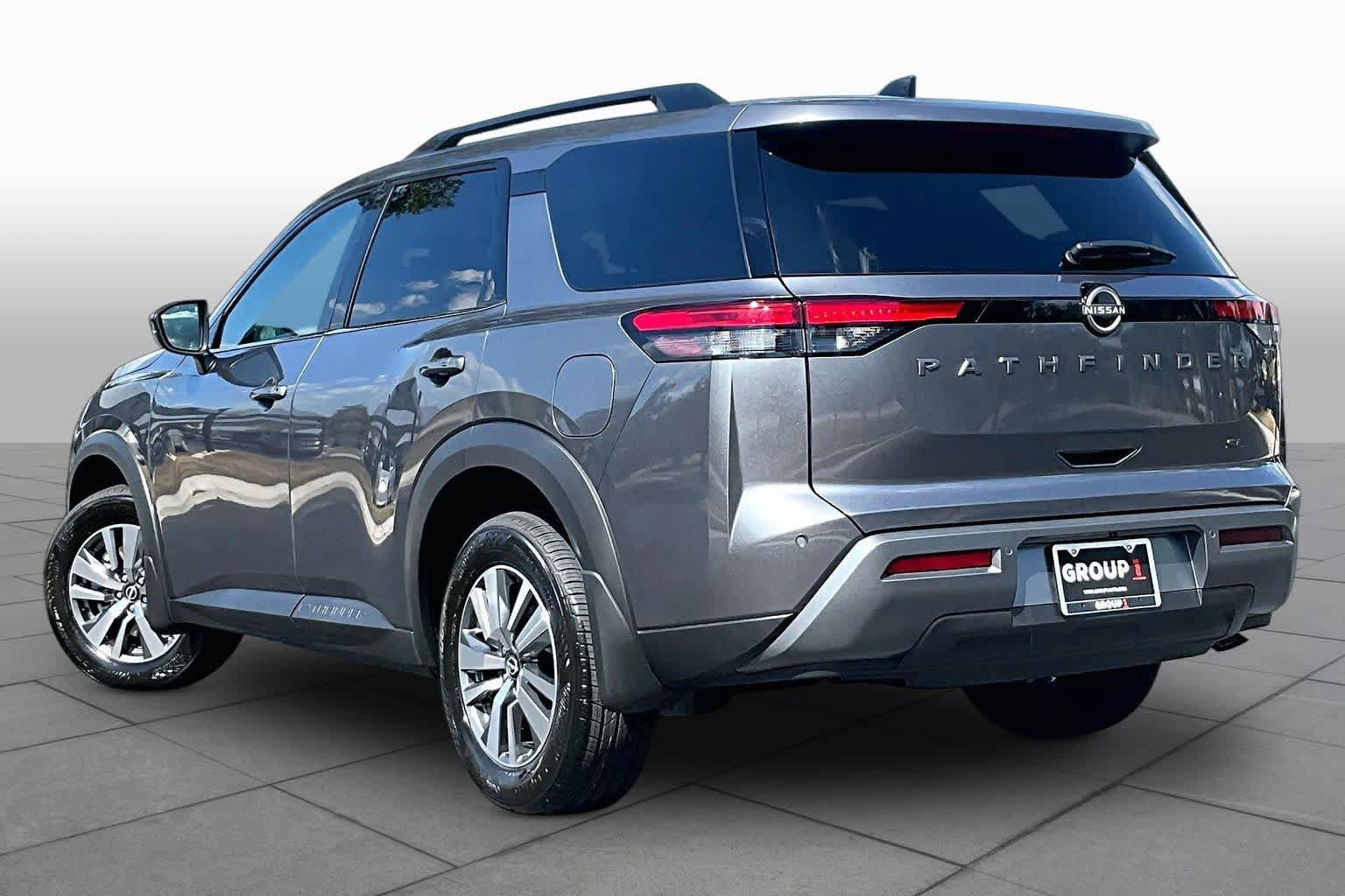 New 2026 Nissan Pathfinder SL FWD image 12