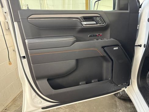 Used 2025 GMC Sierra 1500 AT4 w/ AT4 Premium Package image 13